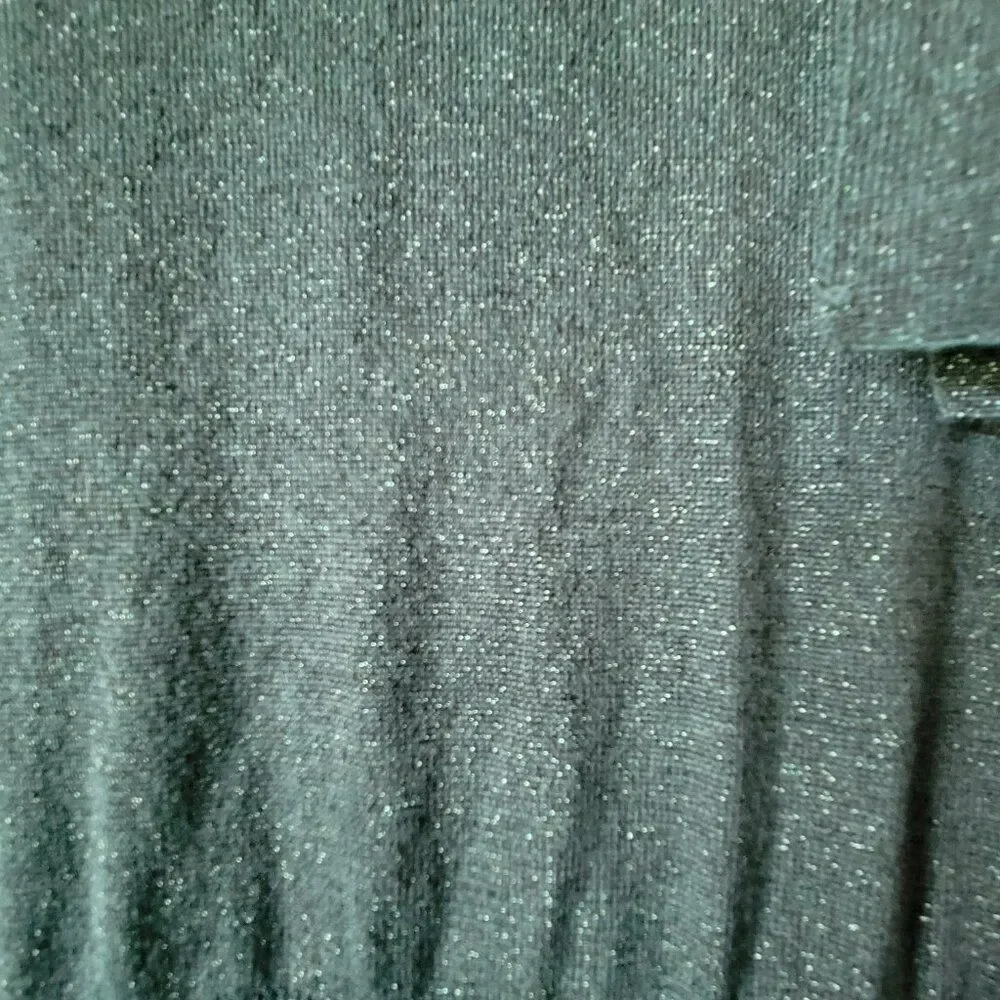 Elegant Green Knit Dress - Picture 5 of 11